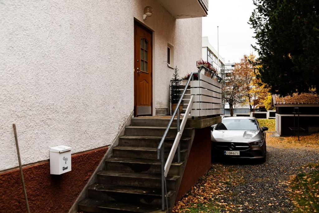 Mukava Saunallinen Kaksio Omalla Sisaeaenkaeynnillae Ja Ilmaisella Autopaikalla Kuopio Exteriör bild